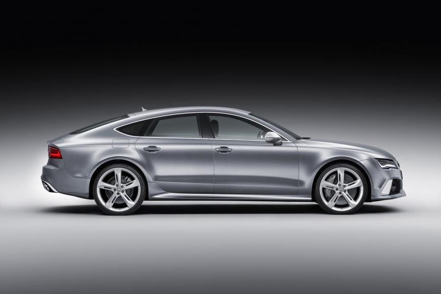 Audi RS7 Sportback 2013 года  (WW) (фото 22 из 32)